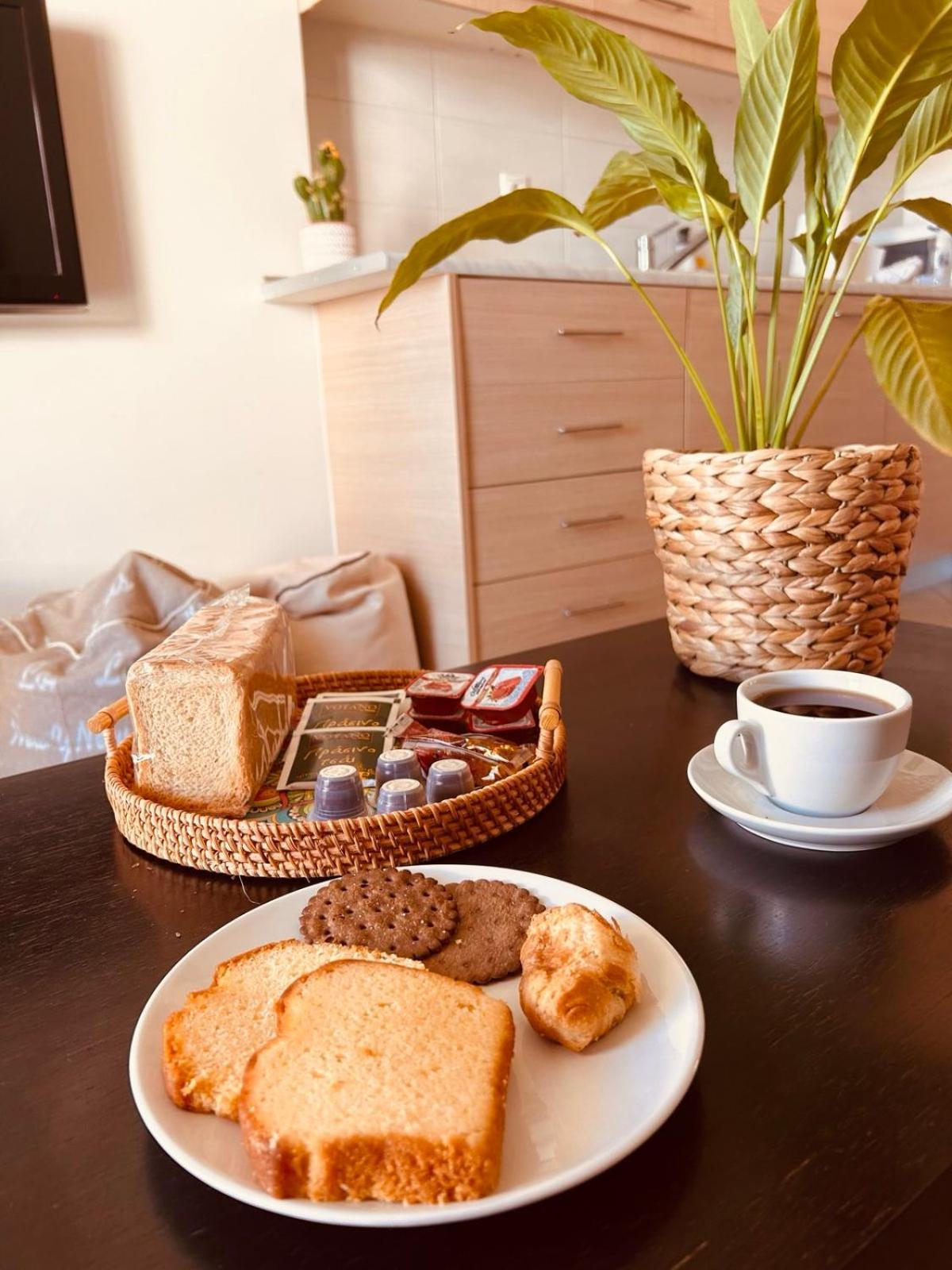 Апартаменты & Comfortable, With Acropolis View *